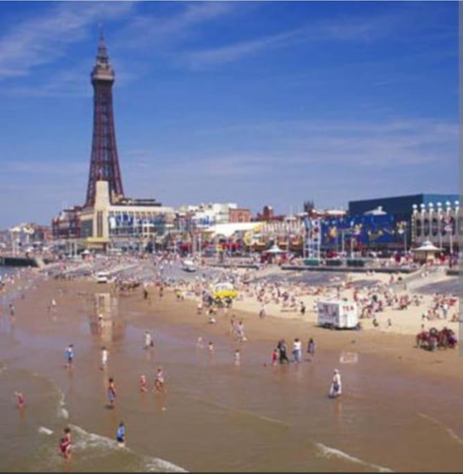 Cheerful 2-Bedroom Home With Off Street Parking Blackpool Eksteriør billede