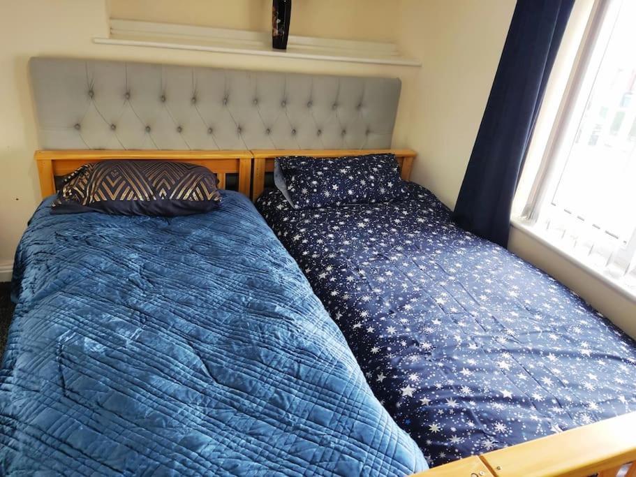 Cheerful 2-Bedroom Home With Off Street Parking Blackpool Eksteriør billede